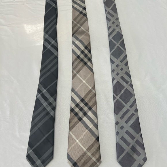 Burberry tie collection - Picture 1 of 8